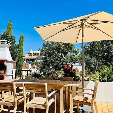 Charming 5 Bed Private -