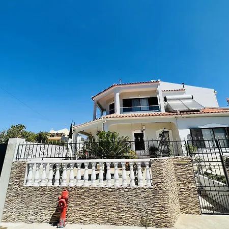 Charming 5 Bed Private - Картейра