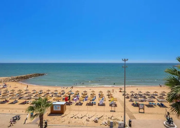 Charming 5 Bed Private - Quarteira