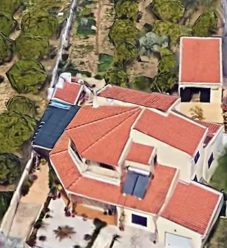 Villa Charming 5 Bed Private - Quarteira