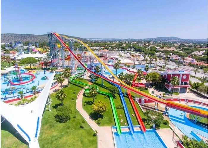 Charming 5 Bed Private - * Quarteira