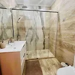 Charming 5 Bed Private - Quarteira