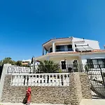 Charming 5 Bed Private - Quarteira