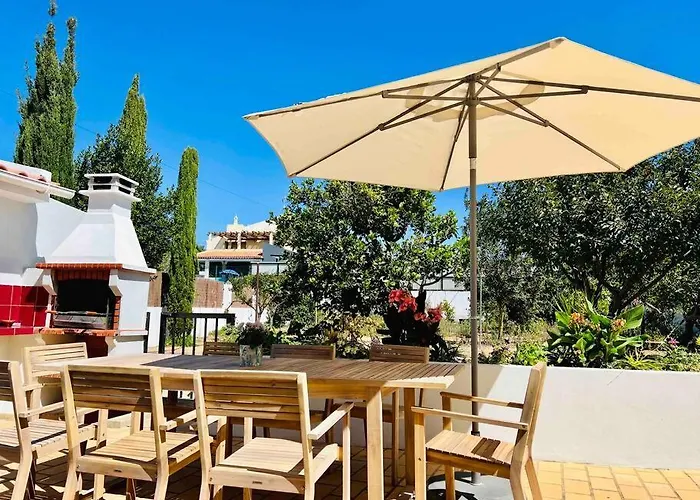 Charming 5 Bed Private -