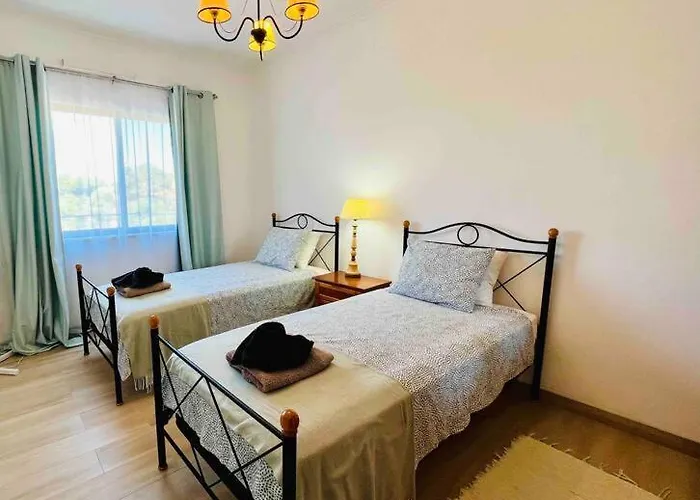 Charming 5 Bed Private - 빌라 쿼테이라