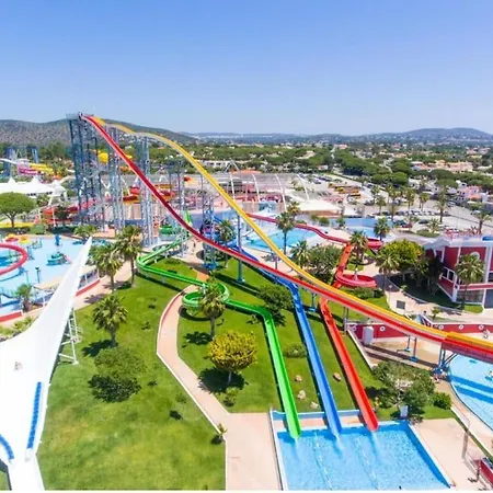 Charming 5 Bed Private - * Quarteira