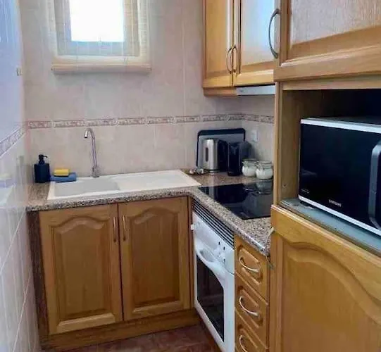 Charming 5 Bed Private - Villa